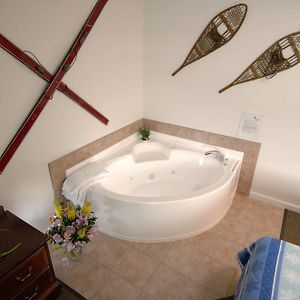 King Room Spa Bath
